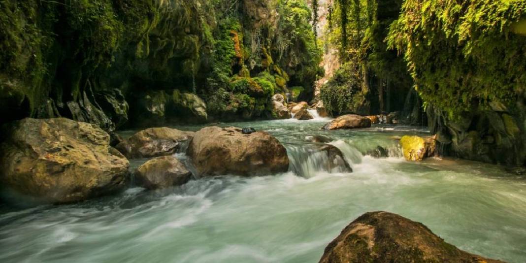 Yaz gelirken burayı planlarınıza mutlaka dahil edin! Giden kendini Amazon’da sansa da burası Türkiye: Adeta göz kamaştırıyor 7